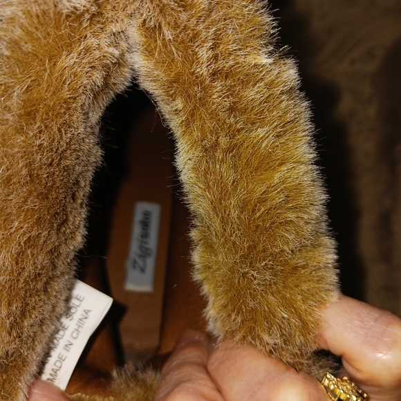 ZigiSoho Fur Booties with wedge heels Size 10 - Picture 7 of 13